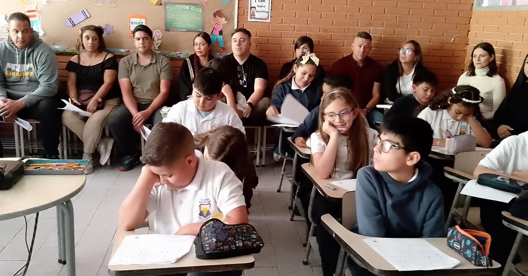 «Bienvenidos a la Clase Abierta de 4to grado B»